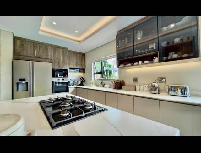 3 BEDROOM TOWNHOUSE FOR SALE IN LA LUCIA